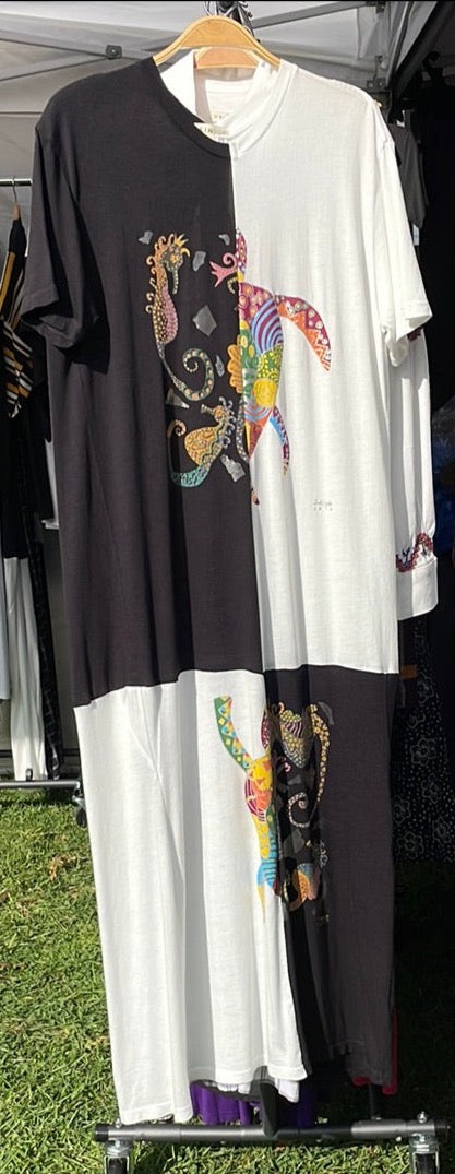 Quadrant Animals Upcycled T-shirt Dress w/ Back Wht Godet, Black/White